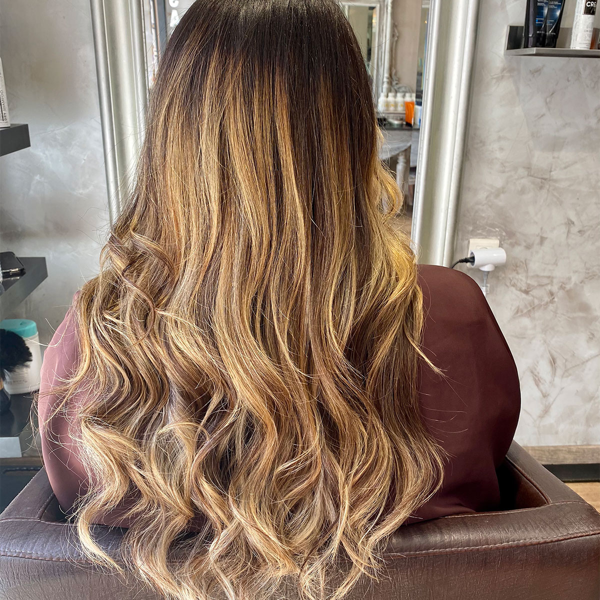 /images/coiffeur-six-fours/balayage-cheveux-six-fours-plages.jpg